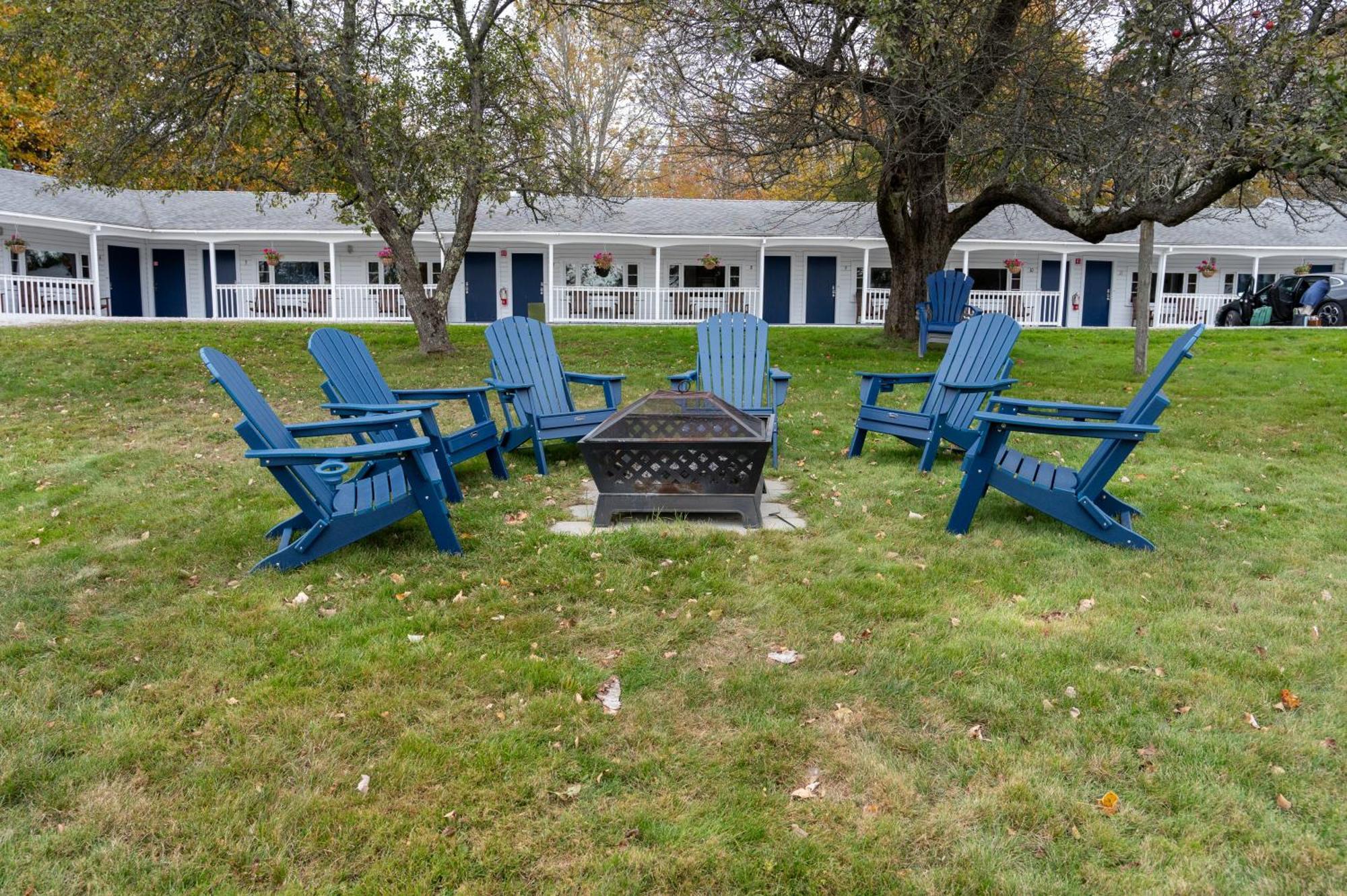 Yardarm Motel Searsport Exterior foto